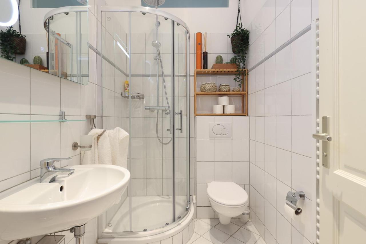 4 Personen Altbau Nahe Kurfuerstendamm - Othello Berlino Esterno foto